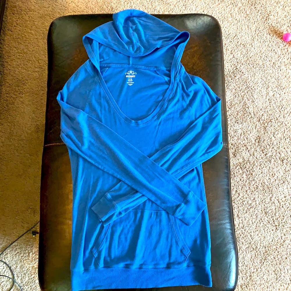 Old Navy blue long sleeve shirt with hood